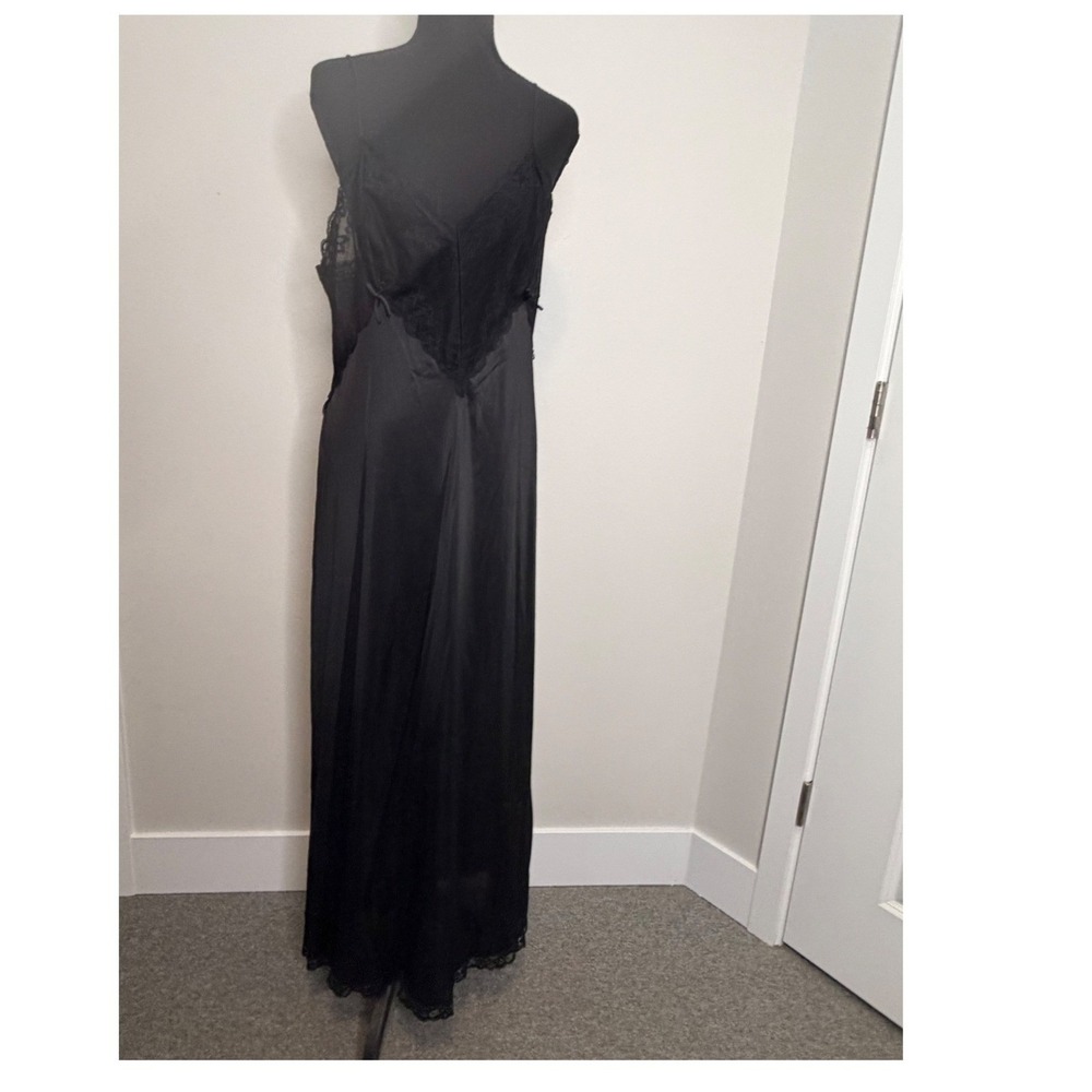 Vintage 70' Deadstock Vanity Fair Black Lace Nylon Nightgown Size‎ 38